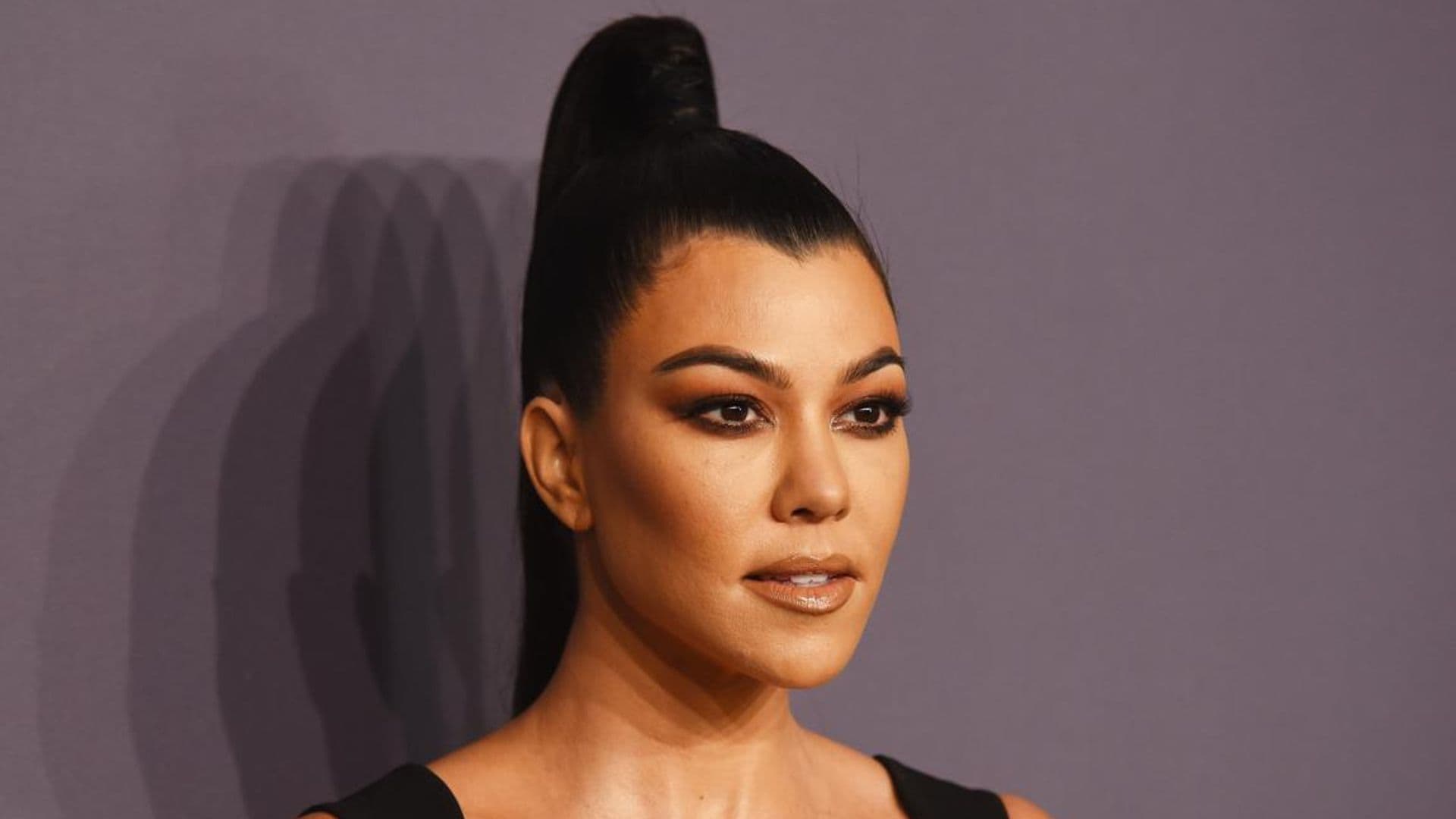 Kourtney Kardashian tells us how to shape your eyebrows at home like a pro