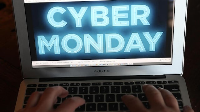 Online Retailers Offer Holiday Sales On "Cyber Monday"