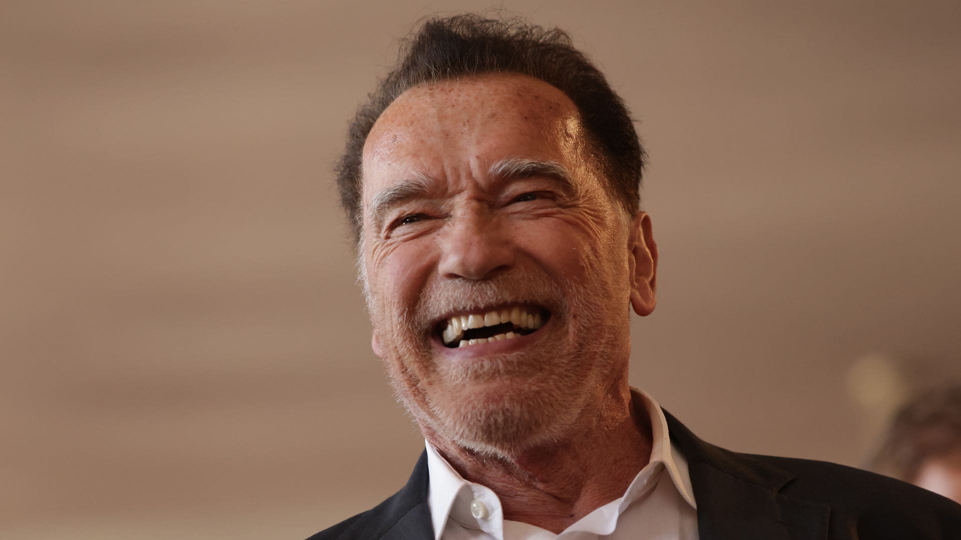 Arnold Schwarzenegger endorses presidential candidate; 'I will always be an American'