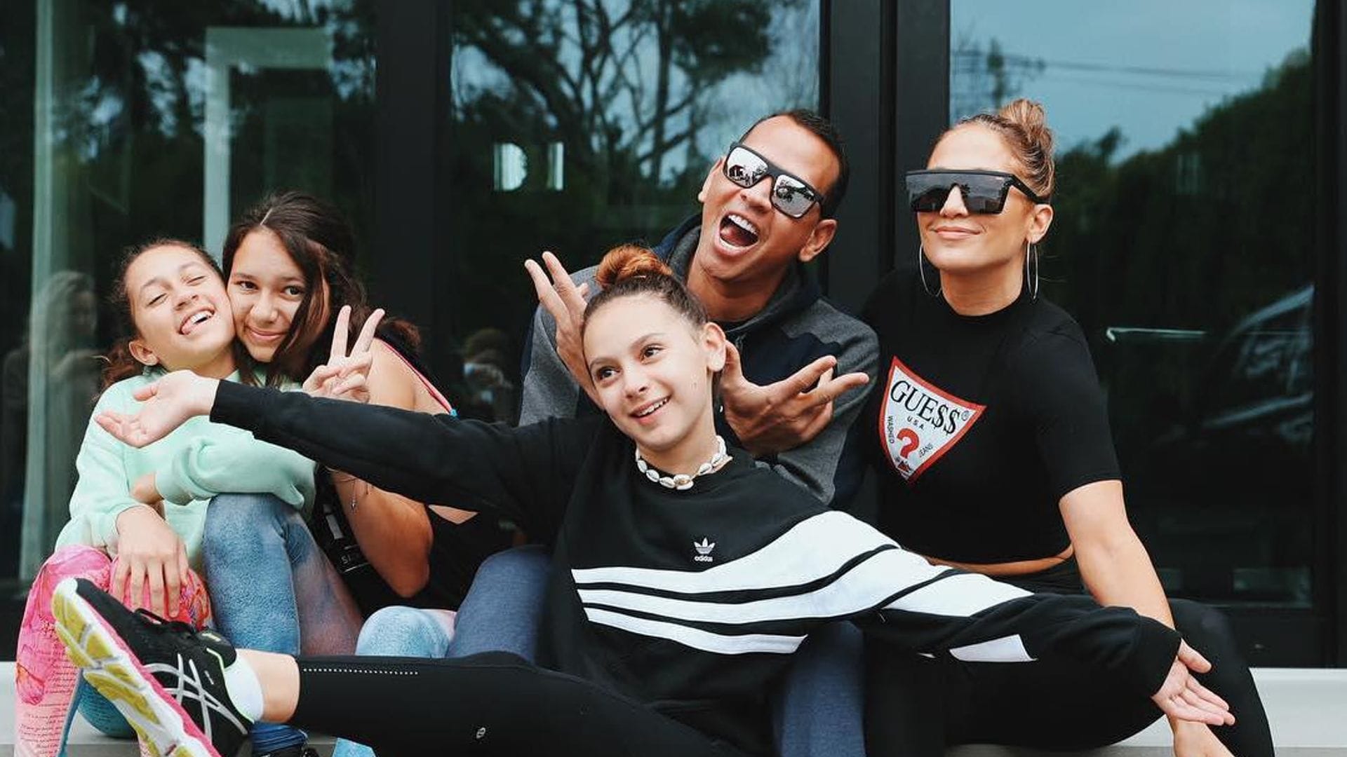 Jennifer Lopez and Alex Rodriguez spend Sunday Funday with family