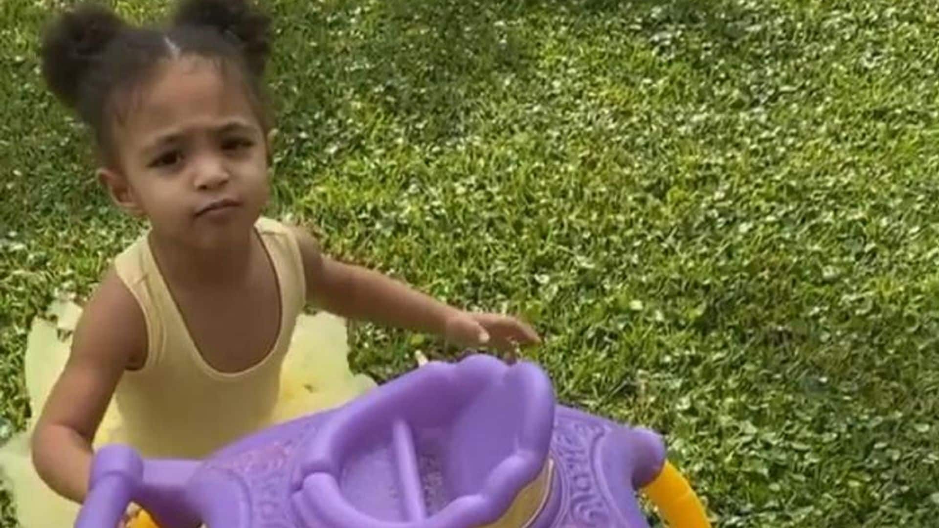 serena williams daughter olympia freaks out with rain