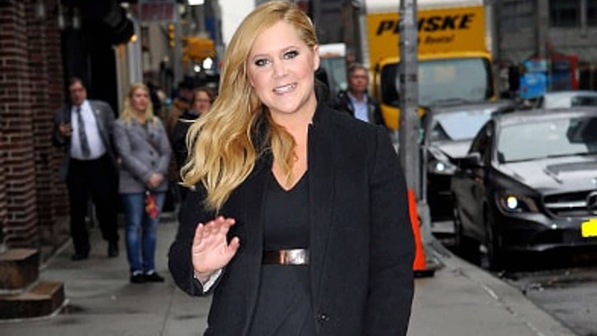 Comedian Amy Schumer shows David Letterman 'something she'll regret'