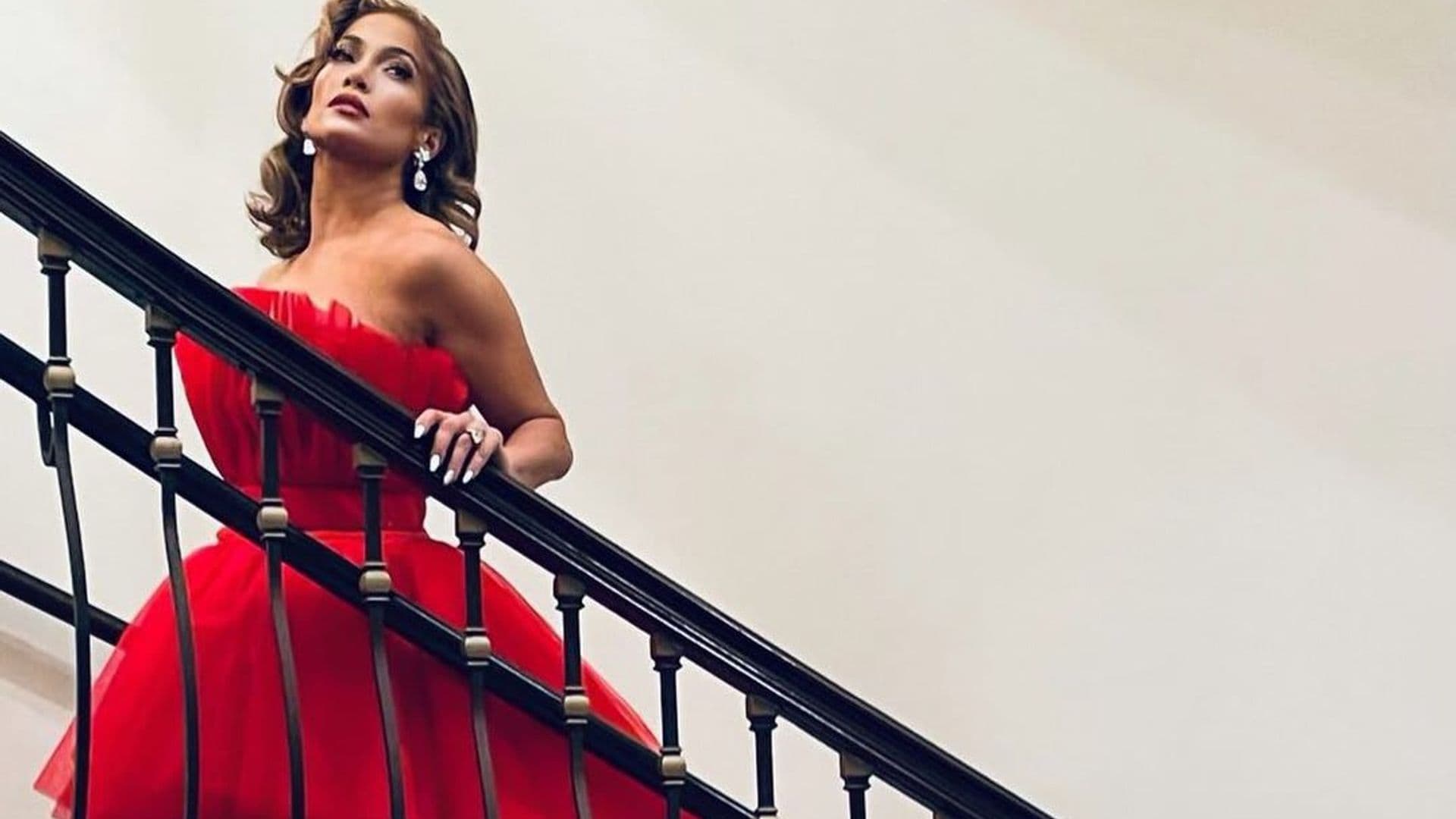 Jennifer Lopez looks stunning in red for Christmas Eve