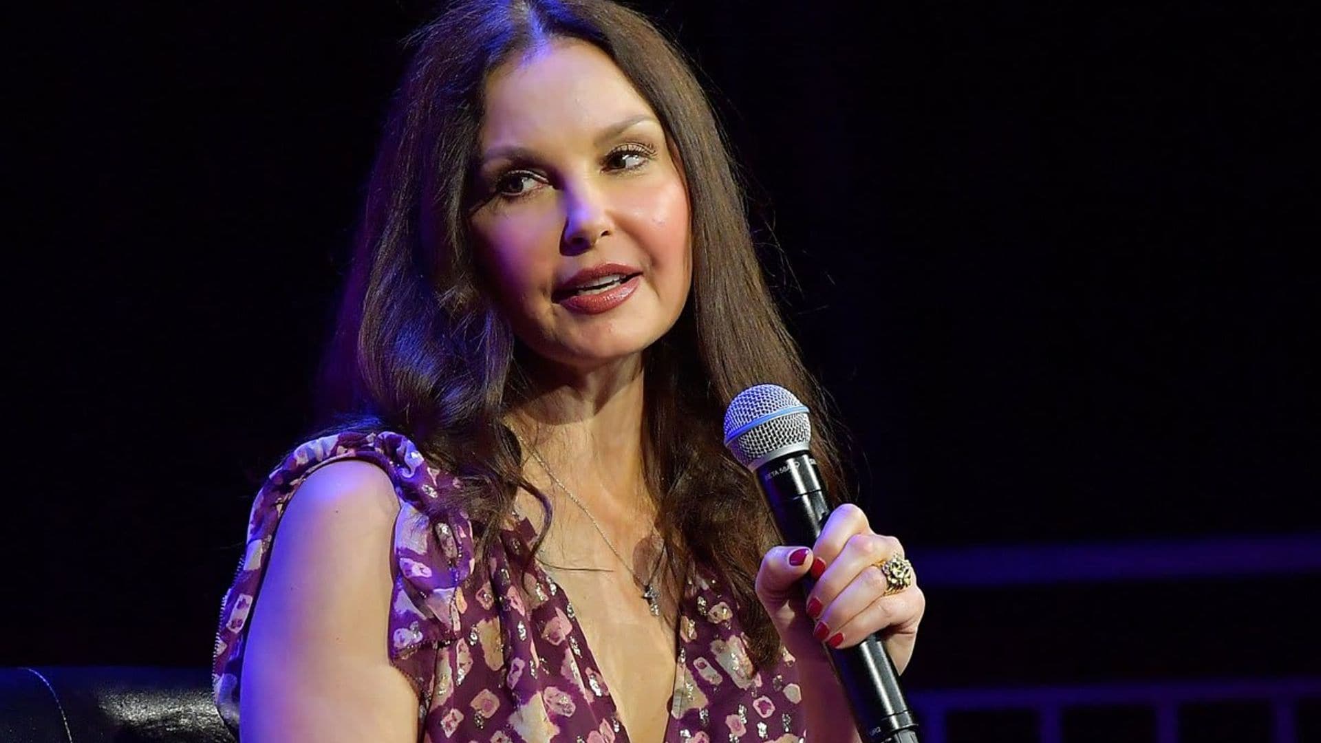 Ashley Judd shares health update following painful leg injury