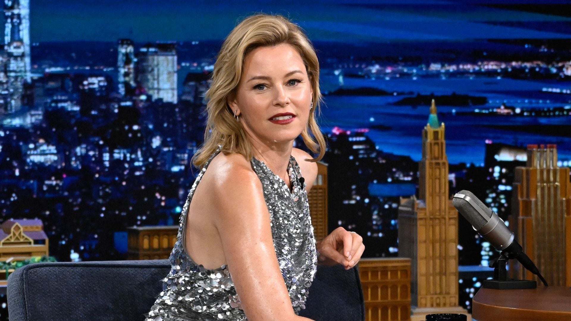 Elizabeth Banks stuns in sequin as she promotes new movie 'Skincare'