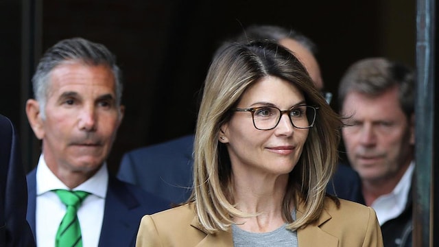 Felicity Huffman, Lori Loughlin Arrive At Boston Court For College Cheating Case