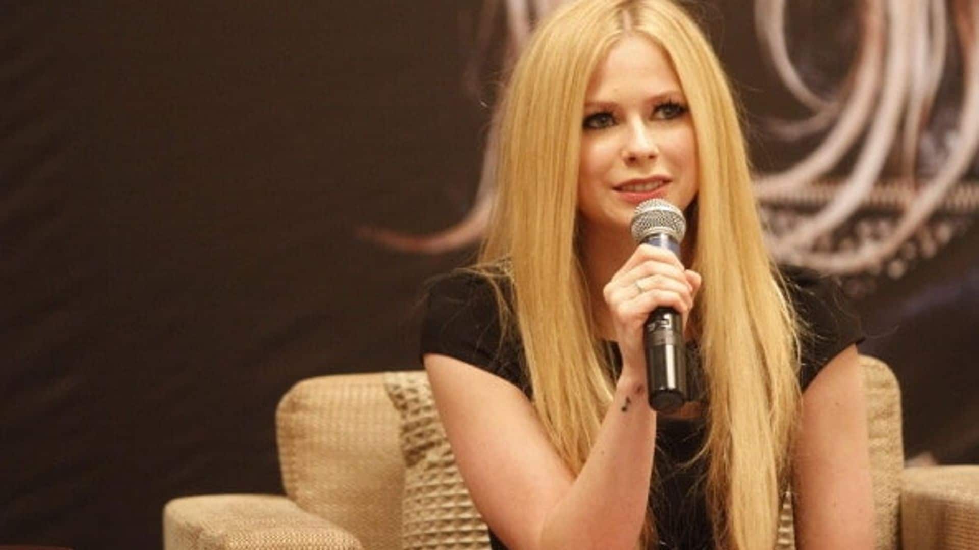 Avril Lavigne gives update on battle with Lyme disease: 'Don't give up'