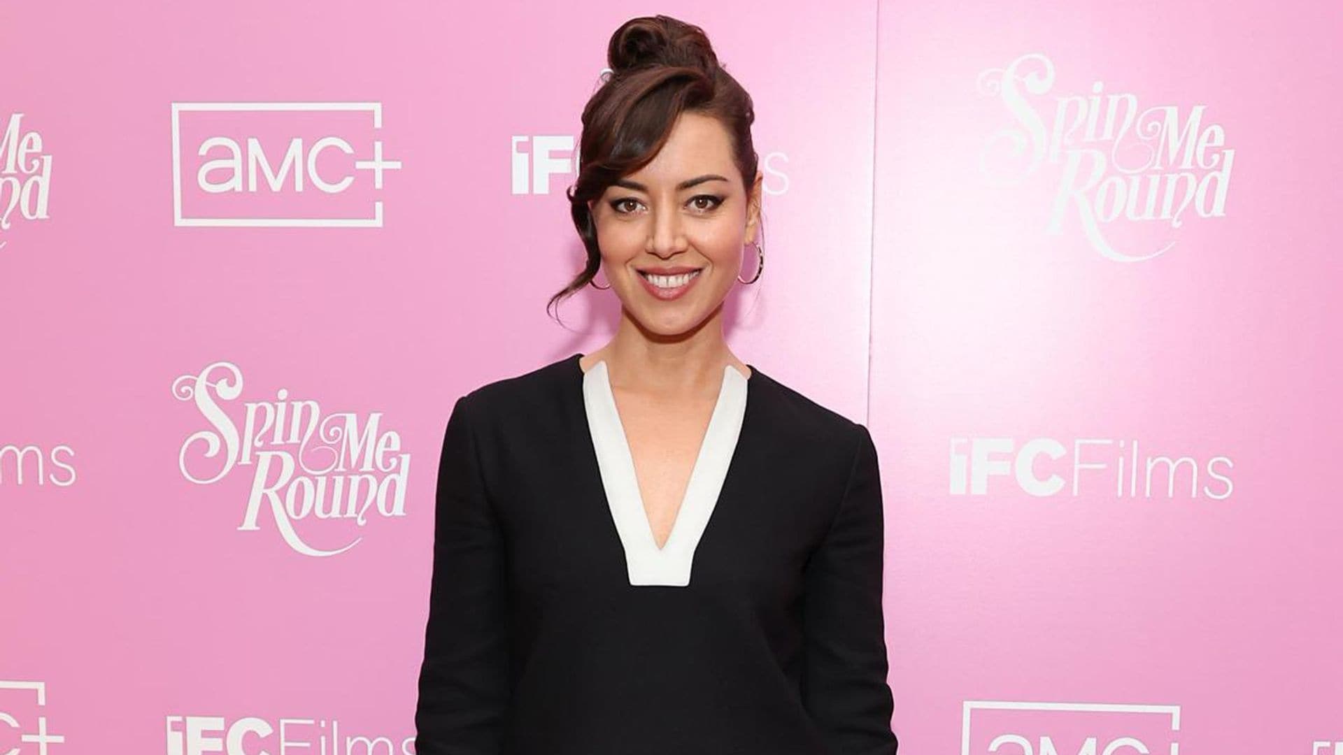 Aubrey Plaza talks about the time she gave her sister a stripper pole