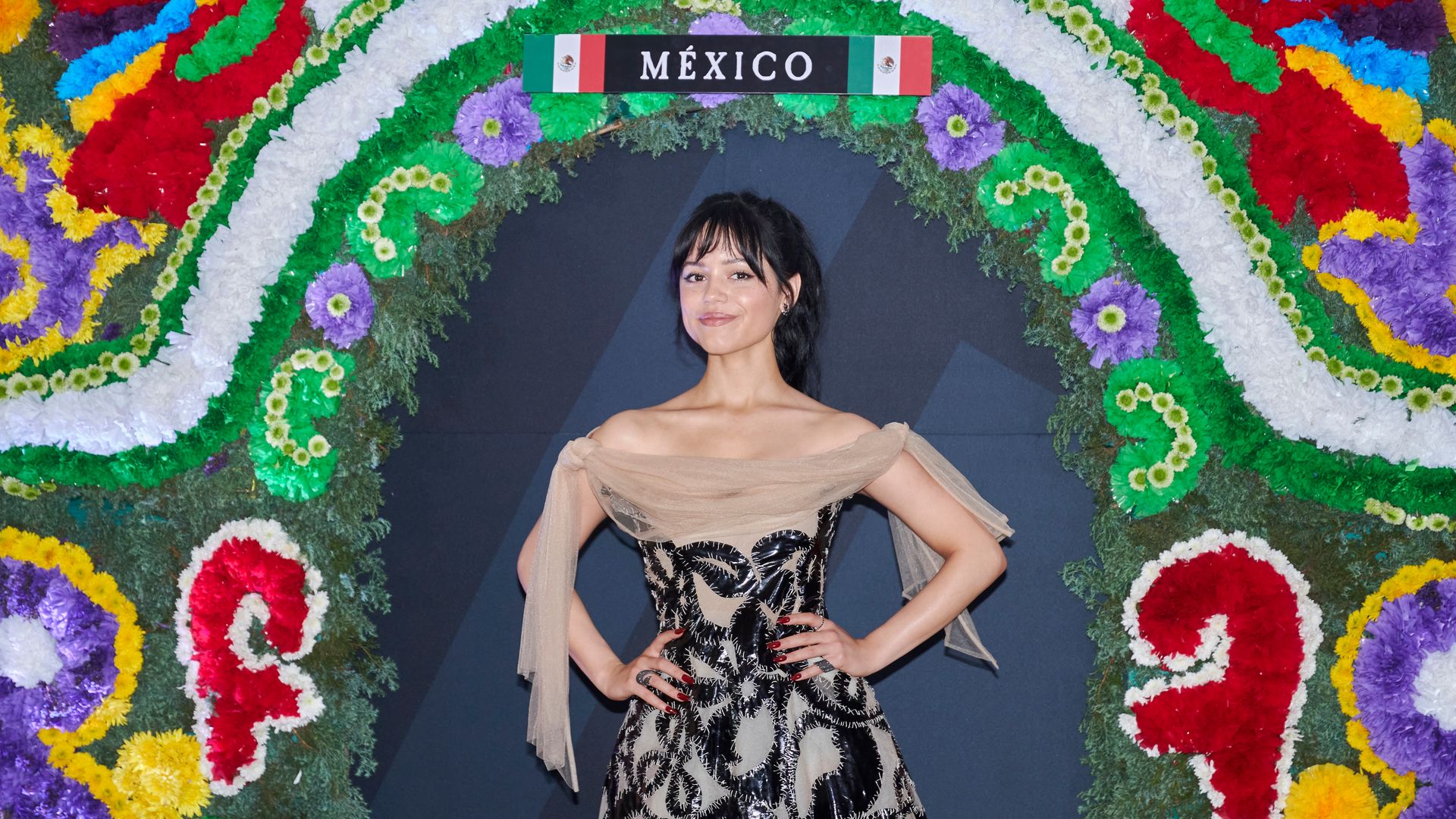 Jenna Ortega keeps gothic chic aesthetic alive during 'Beetlejuice Beetlejuice' appearance in Mexico