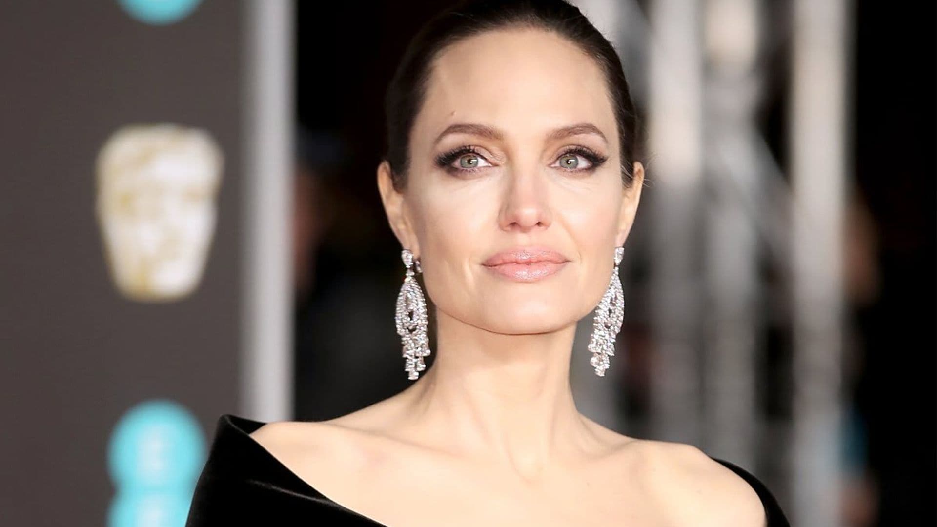 Angelina Jolie becomes fastest Instagram account to gain 1 million followers