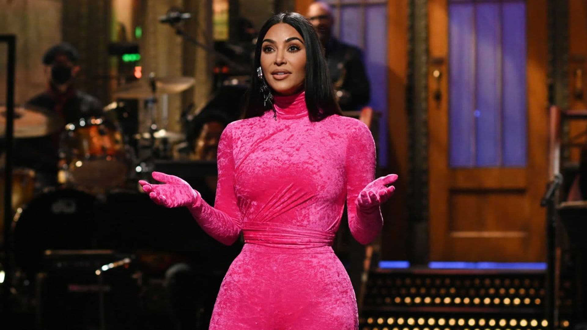 Kim Kardashian hosts SNL and the internet is overjoyed