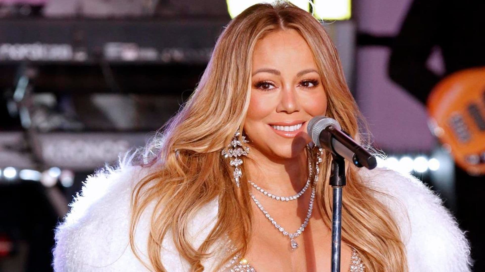 Mariah Carey rocks super expensive all-white ensemble while shopping in Aspen
