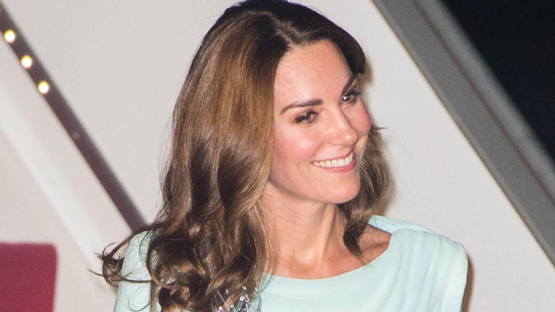 ICYMI: Kate Middleton arrived in Pakistan wearing this beau-teal-ful color