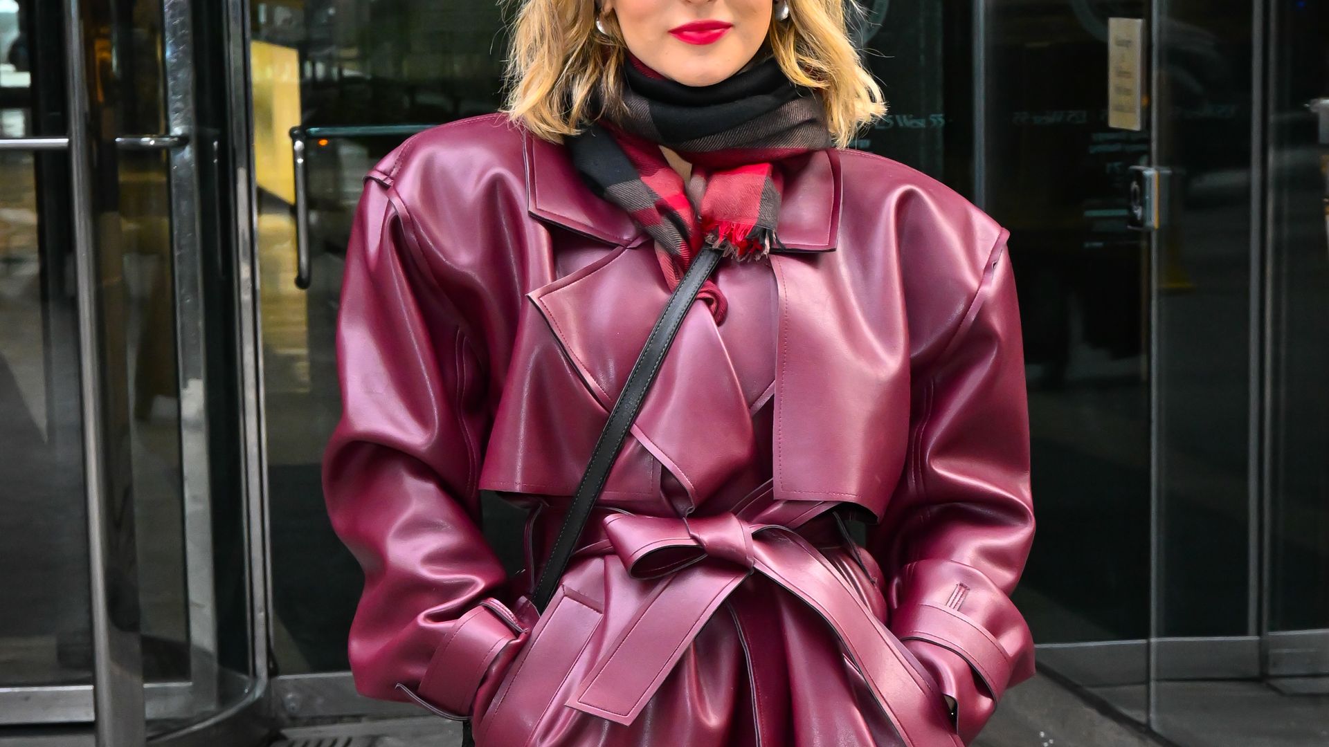 JoJo is that you? The singer turns heads in NYC with her revamped look