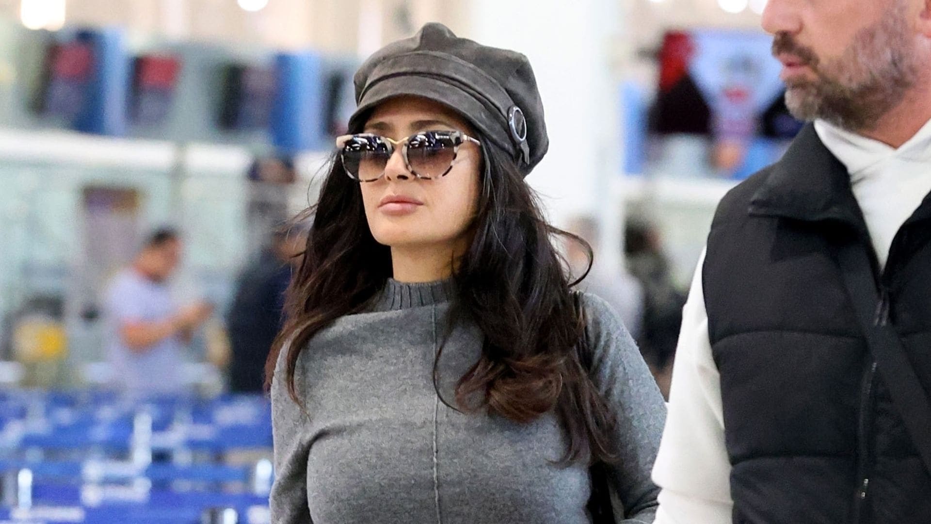 Salma Hayek is the queen of cozy airport fashion! See her comfortable looks