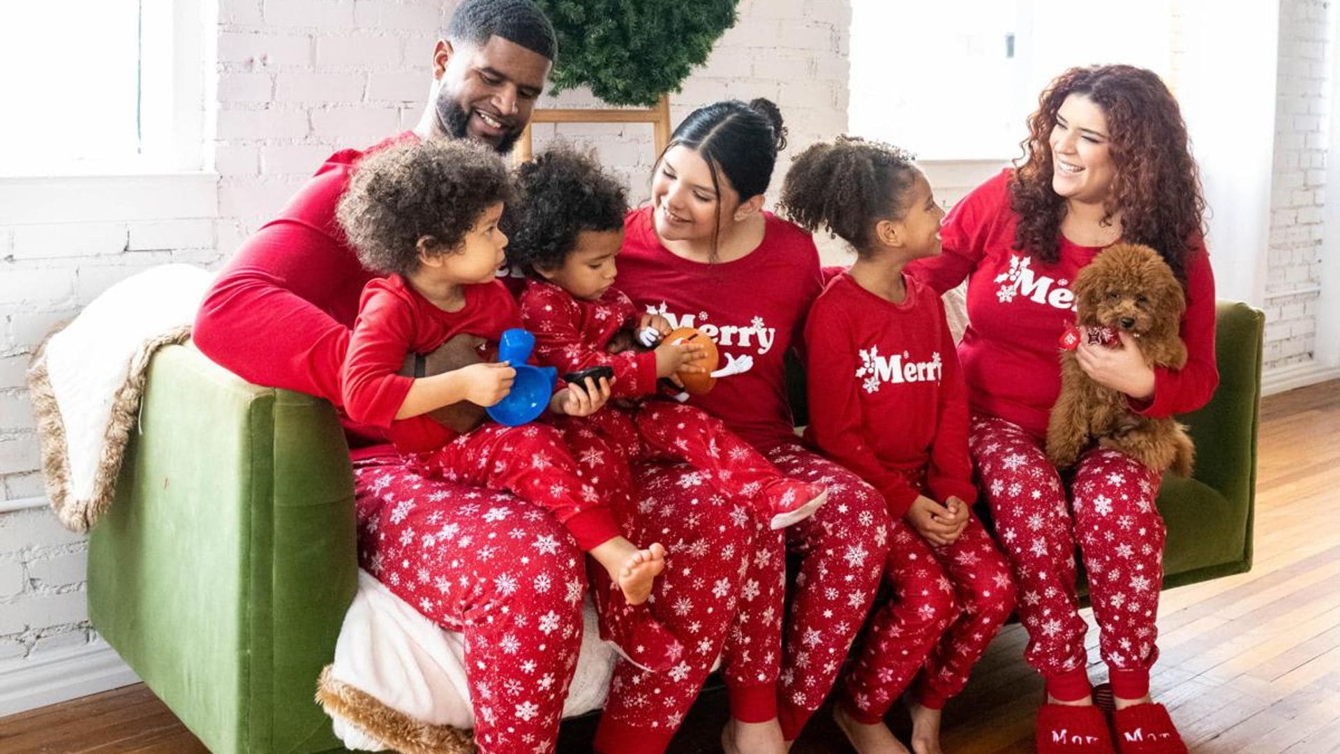 Easy Ways to Share Holiday Cheer and Create Family Memories