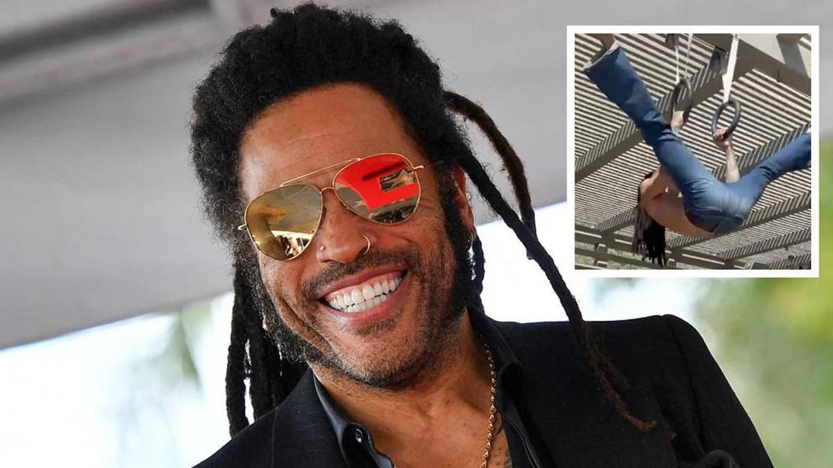 Lenny Kravitz does impressive ring pull-ups in low-rise jeans