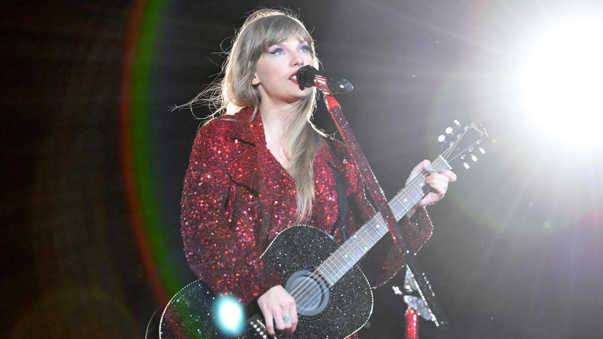 Taylor Swift gave $100k bonuses to bus drivers transporting her equipment