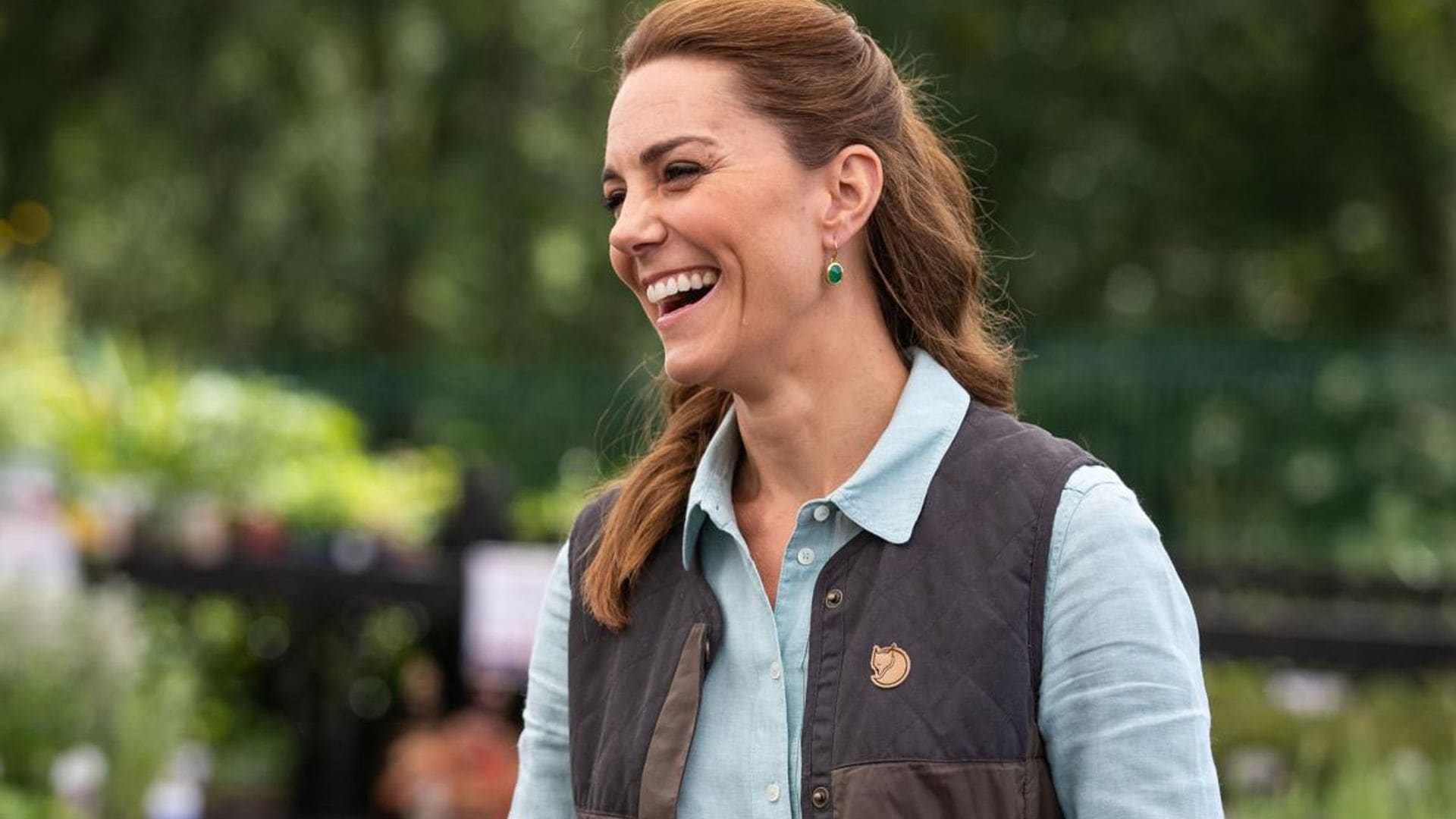 Kate Middleton rocks new hair color and skinny jeans on first public appearance