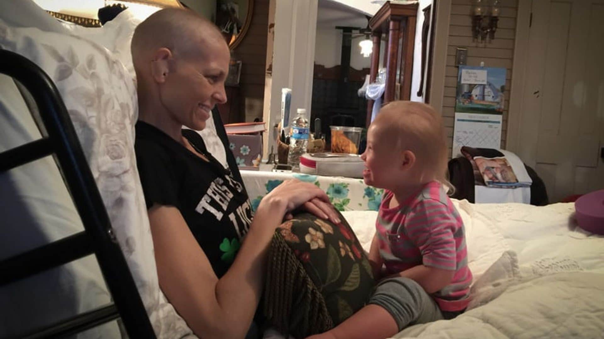 Joey Feek is now bedridden but believes she can 'beat' her terminal cancer