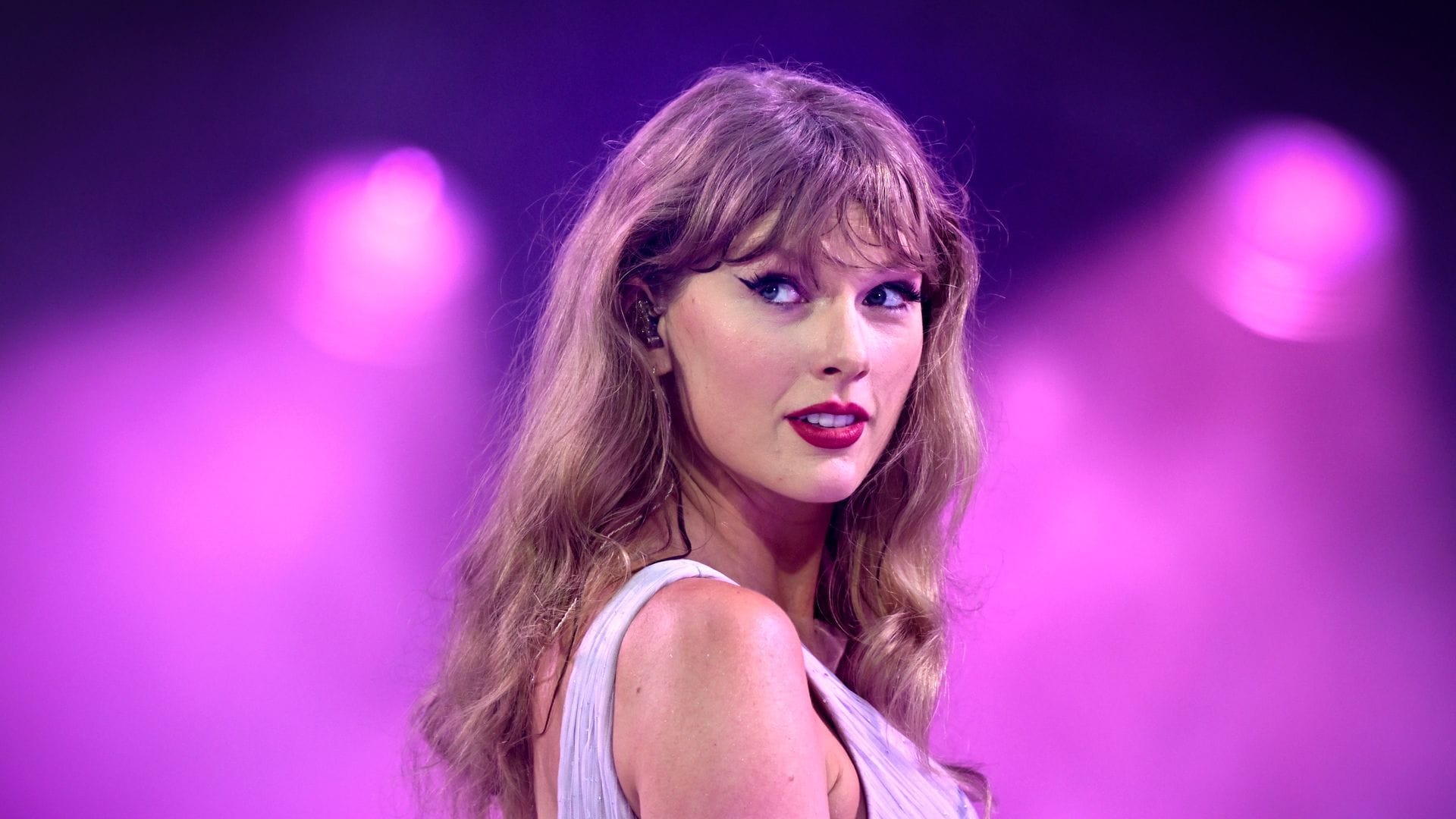 Taylor Swift breaks another record, becoming the biggest winner in Billboard Awards history