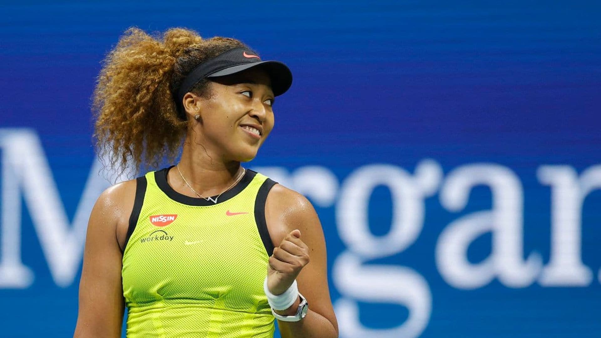 Naomi Osaka acknowledges young fan after winning her first 2021 US Open match