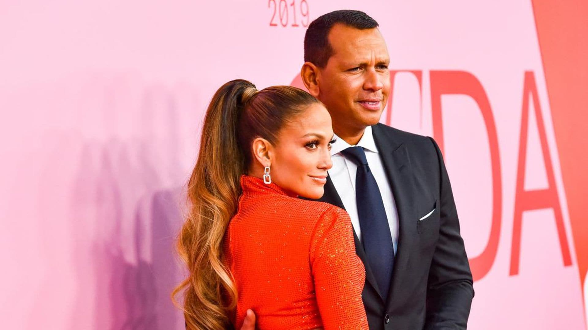 Breaking News: Jennifer Lopez and Alex Rodriguez withdraw from NY Mets bidding