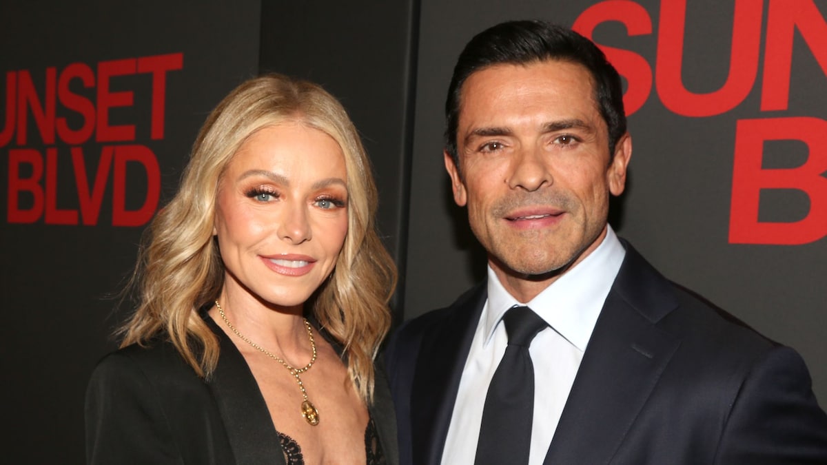 Kelly Ripa and Mark Consuelos steal the show on their date night