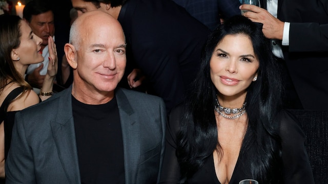  Jeff Bezos and Lauren SÃ¡nchez attend the CHANEL and Charles Finch Annual Pre-Oscar Dinner at The Polo Lounge at The Beverly Hills Hotel 