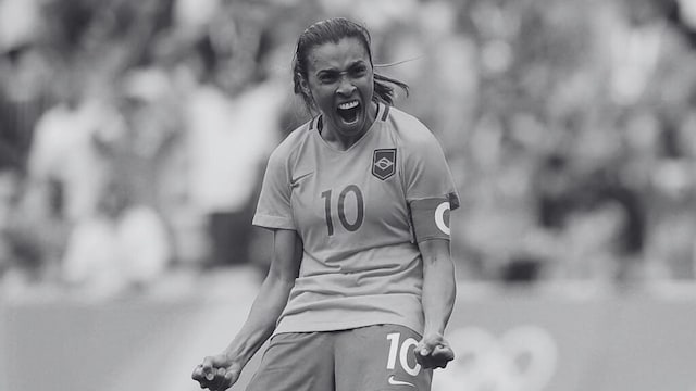 Marta of Brazil celebrates a penalty during the Women's Football Semi Final between Brazil and Sweden on Day 11 of the Rio 2016 Olympic Games at Maracana Stadium 