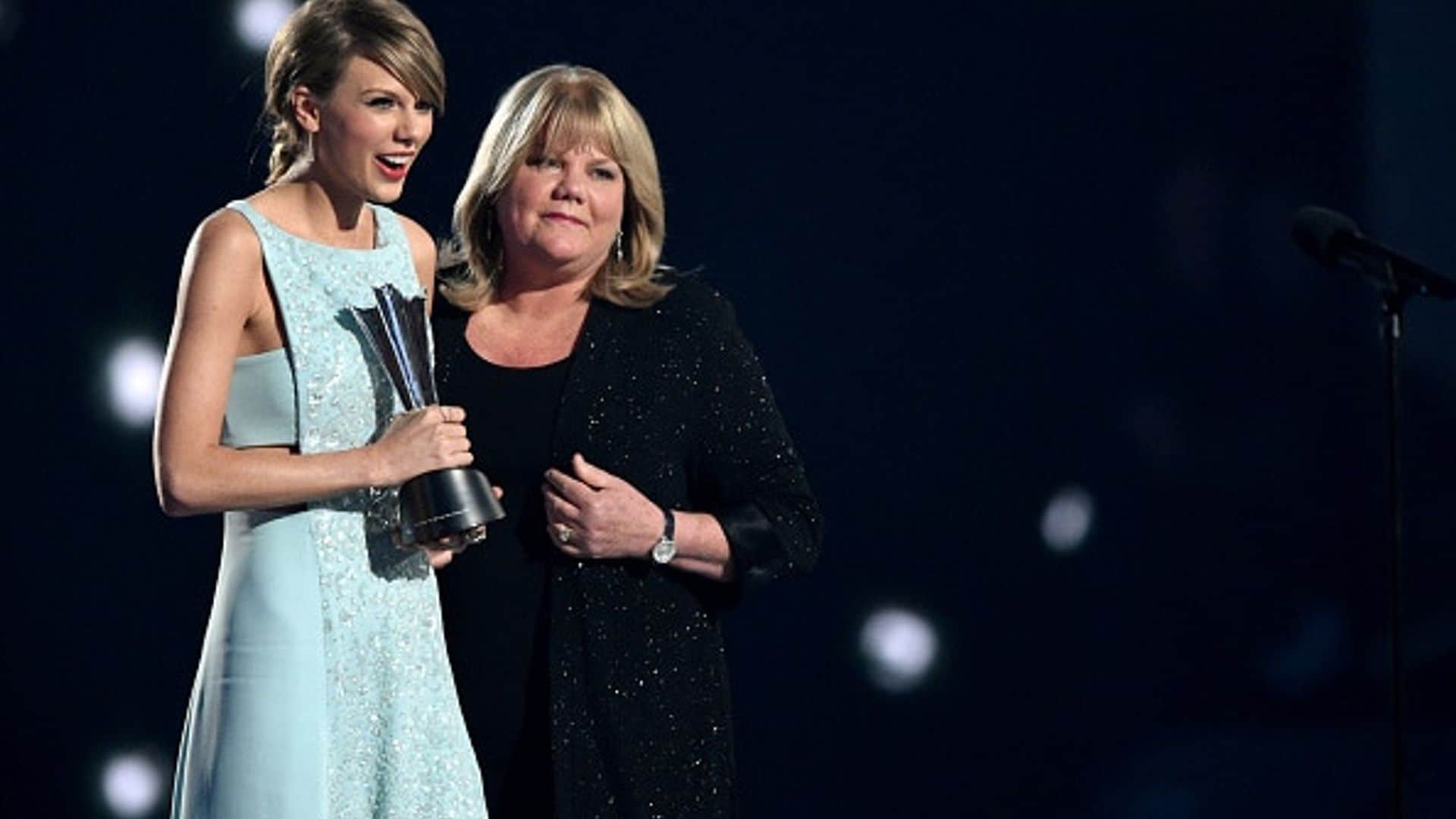 Taylor Swift's mom gives emotional speech at Academy of Country Music Awards