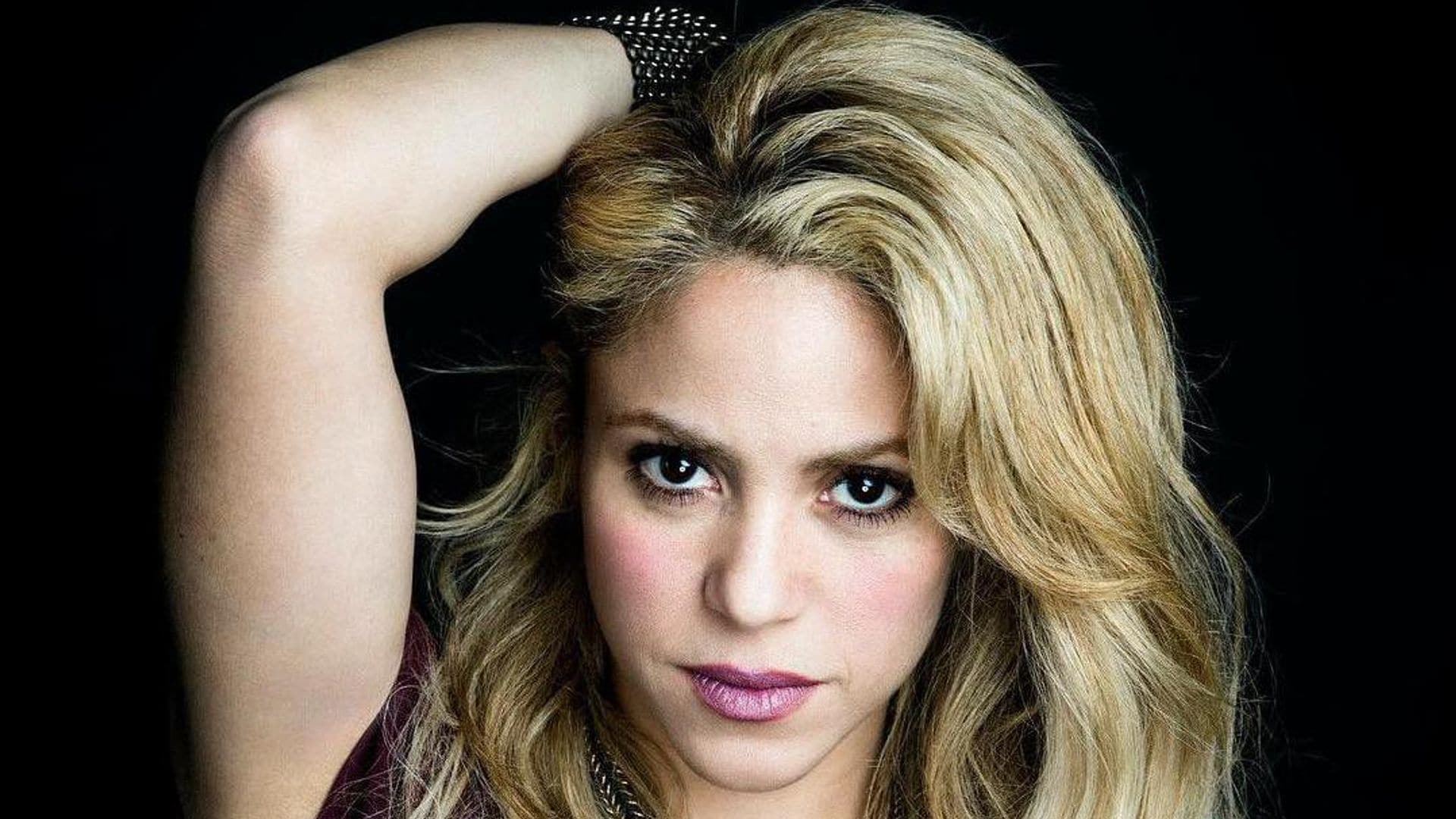 Shakira gives masterclass on how to rock the berry lip trend