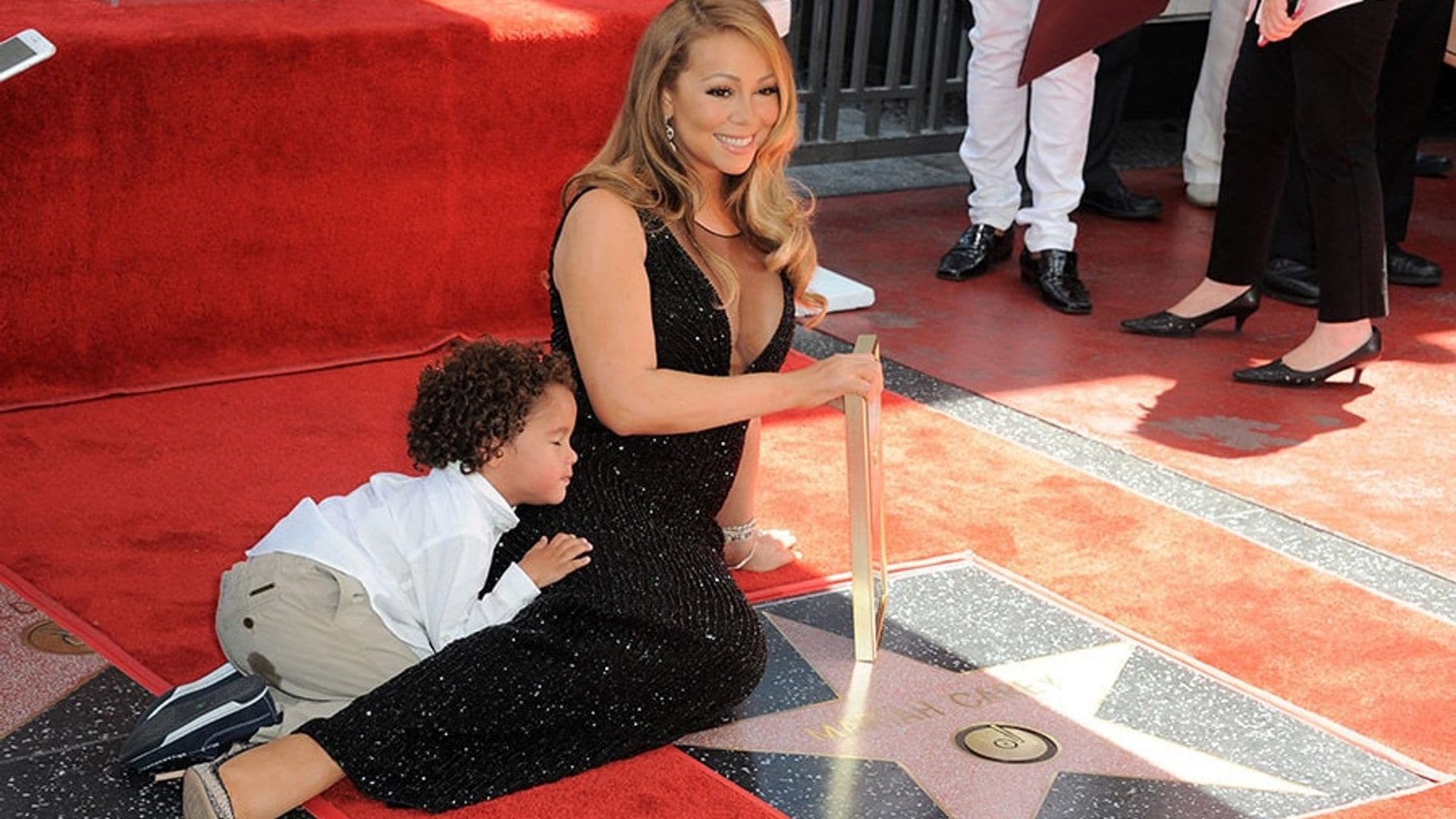 Mariah Carey upstaged by twins Moroccan and Monroe on Walk of Fame