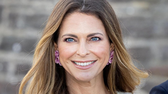 Princess Madeleine stars in new photo with daughters Leonore and Adrienne