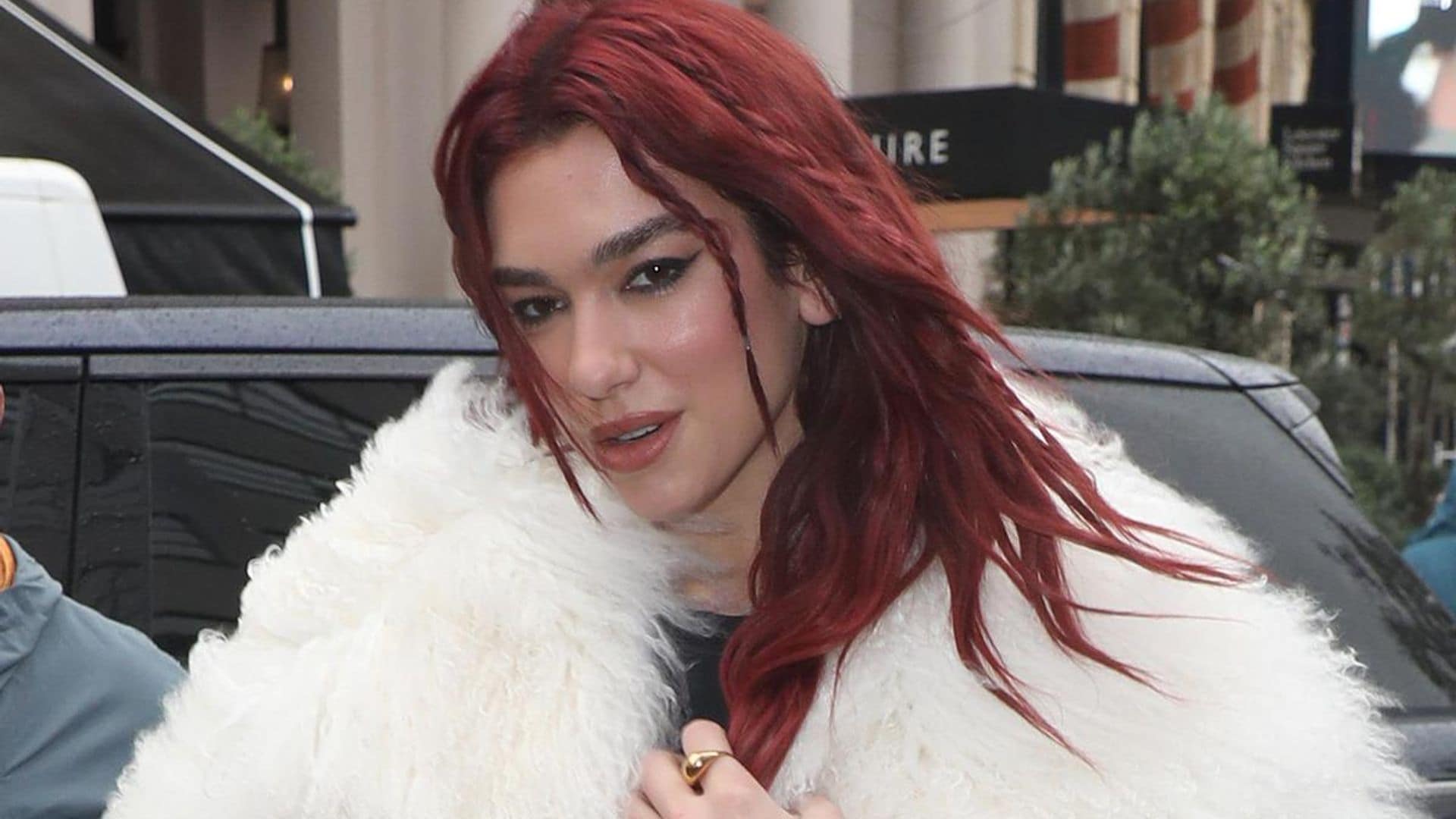 Dua Lipa’s red hairstyle looks exactly like Shakira’s 90s hair