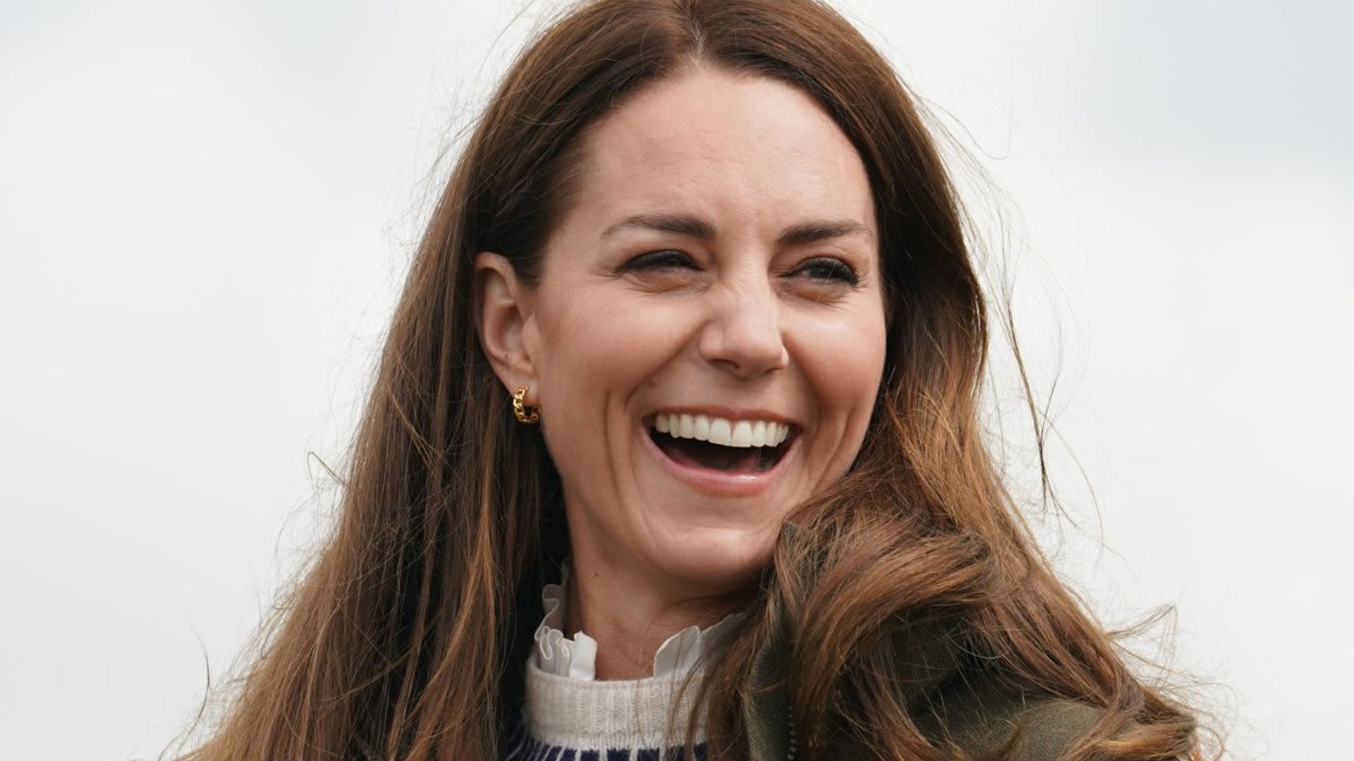 Kate Middleton rides tractor during farm visit with Prince William: Watch