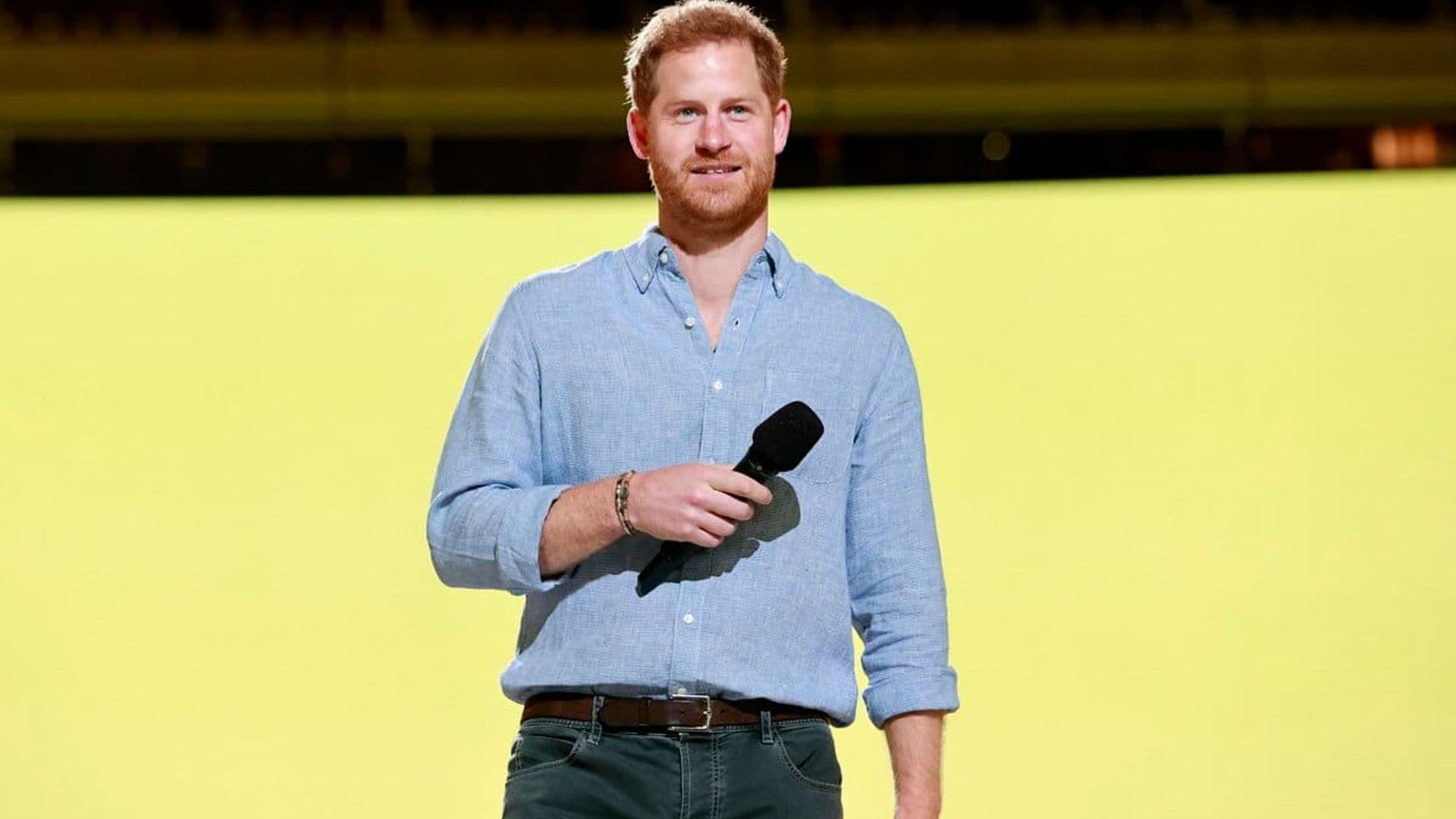 Prince Harry makes his way to London for the unveiling of Princess Diana’s statue