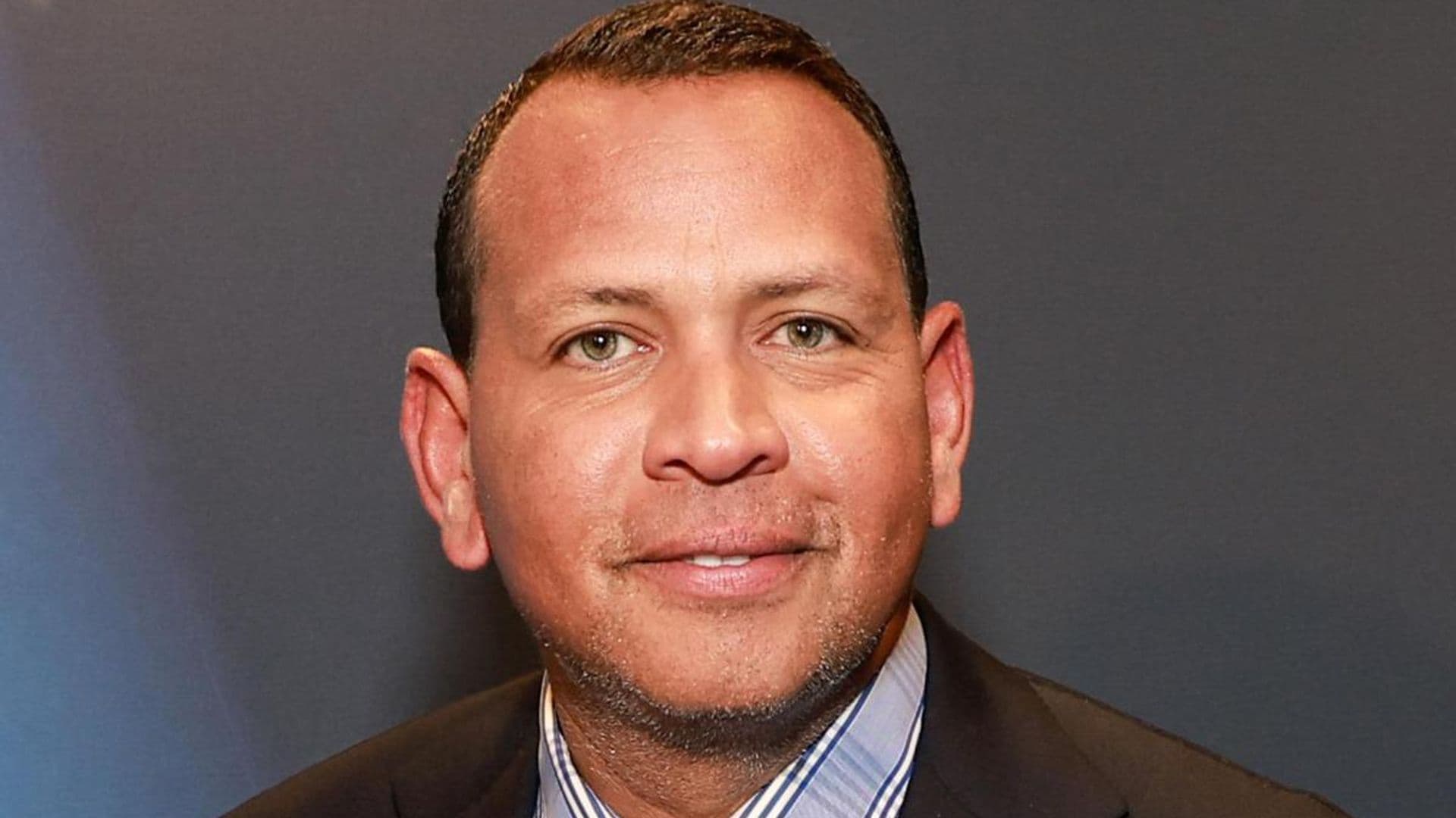 Alex Rodriguez shows why he played baseball and not basketball in air ball filled TikTok