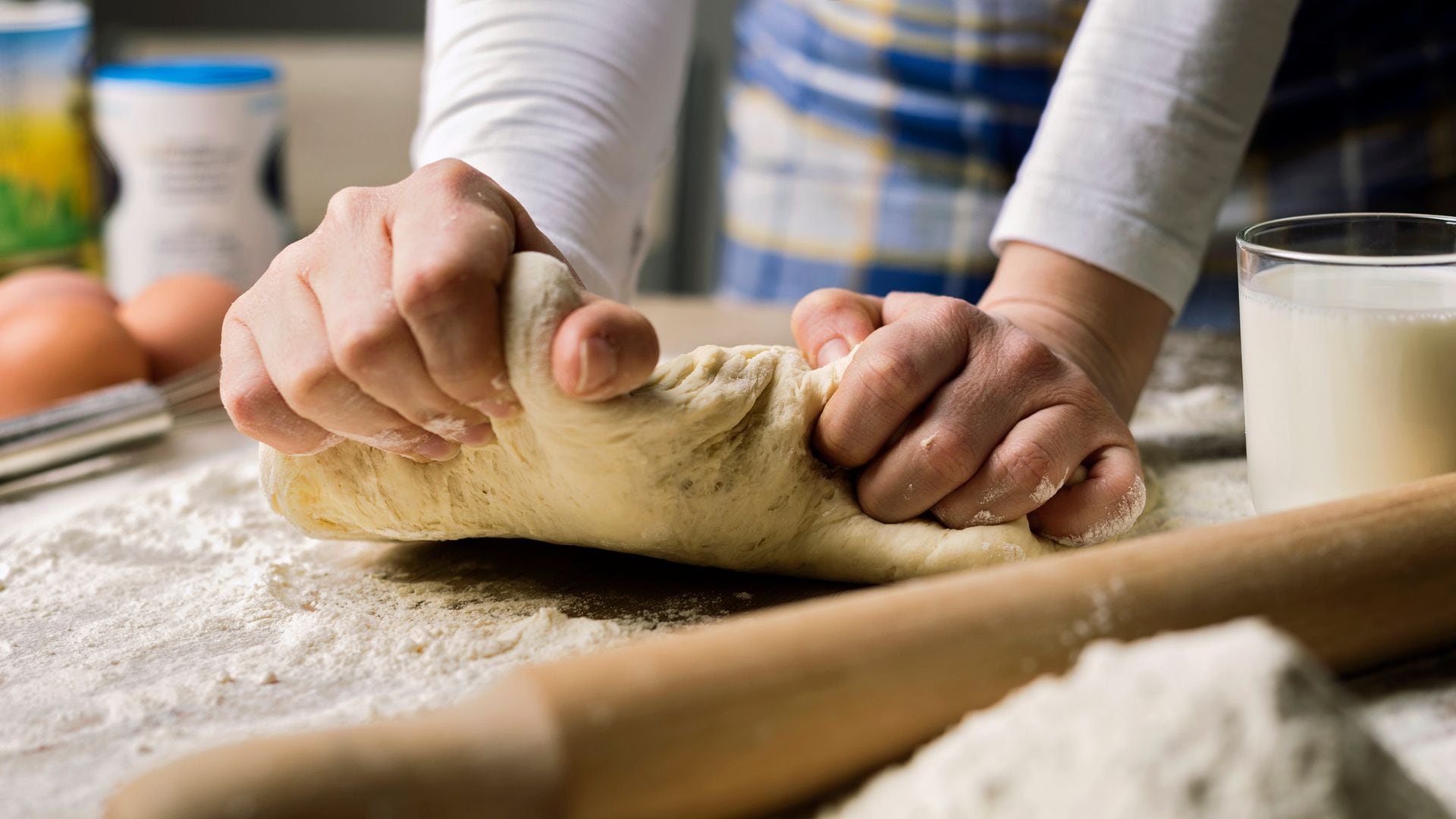 How to make homemade pizza dough: Follow this easy recipe