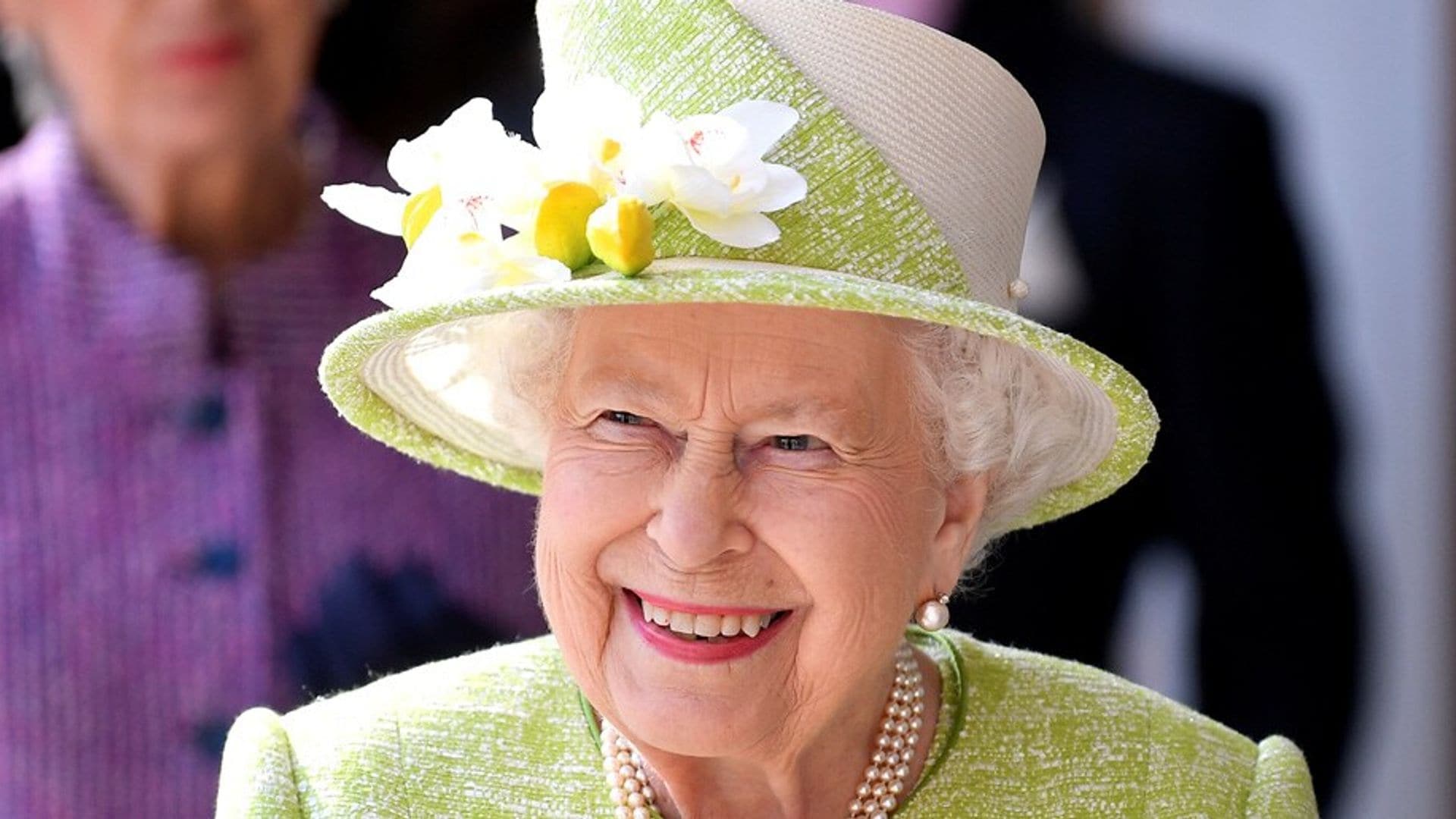 Queen Elizabeth uses Dyson fan to stay cool at the palace