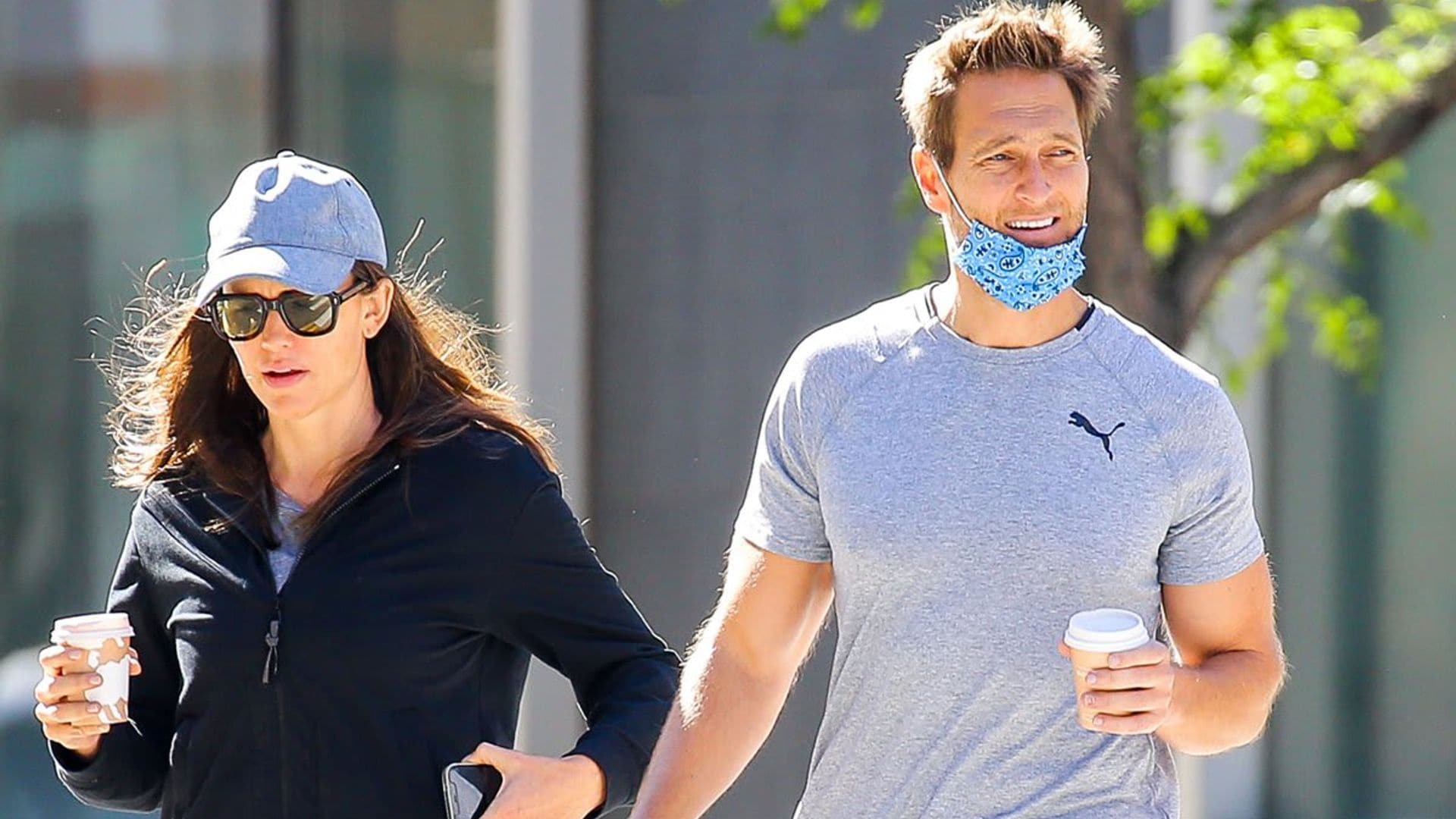 Jennifer Garner and her boyfriend John Miller’s friends think an engagement could come soon