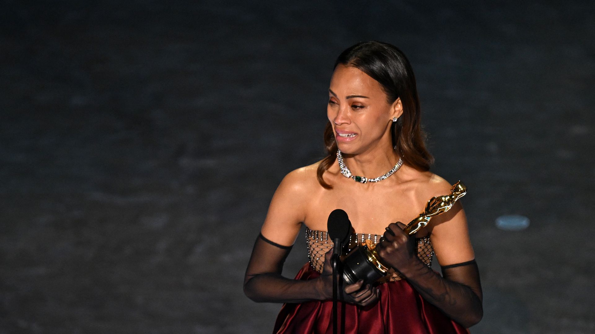 Zoe Saldaña's Oscar win speech: 'First American of Dominican origin to accept an Academy Award"