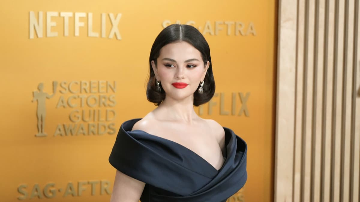 https://www.hola.com/us/horizon/landscape/ed37d146d3c6-los-angeles-california-selena-gomez-attends-the-31st-annual-screen-actors-guild-.jpg?im=Resize=(1200)