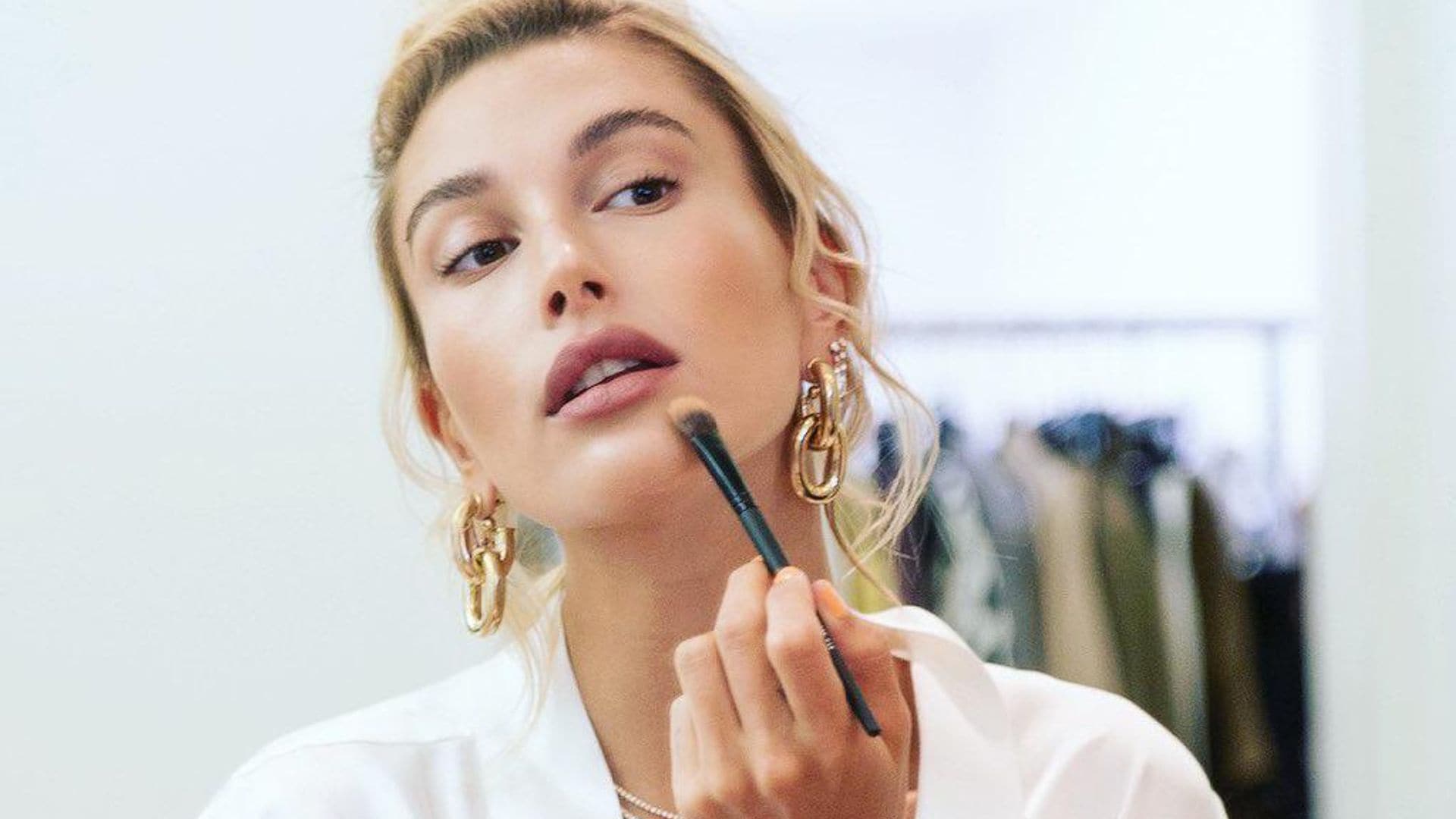 Hailey Baldwin’s secret to getting a beach glow without ever leaving the house!