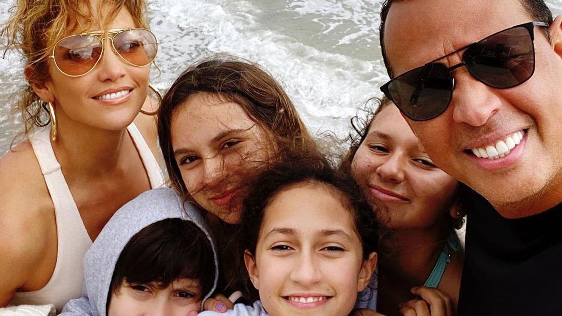 Alex Rodriguez shows off his dance moves – and embarrasses his daughters