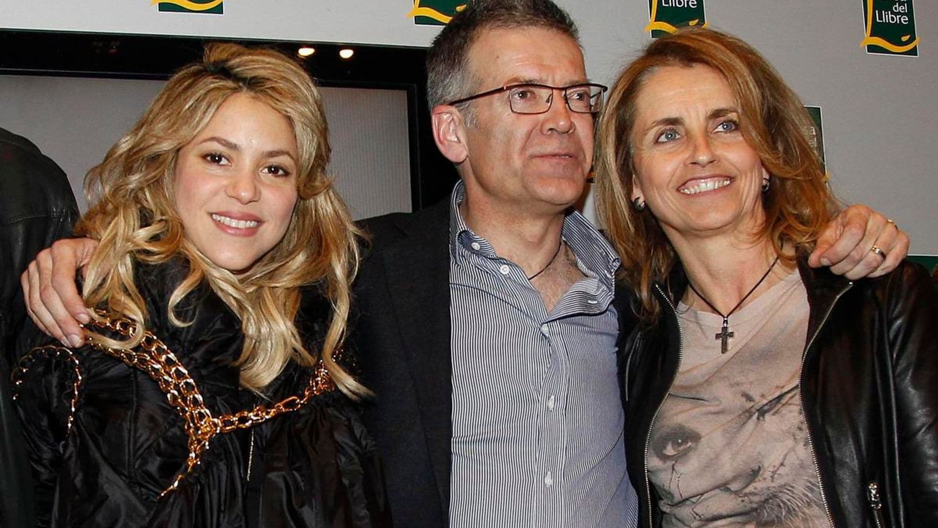 Shakira y los padres de Gerard Pique, Joan Pique y Montserrat Bernabeu