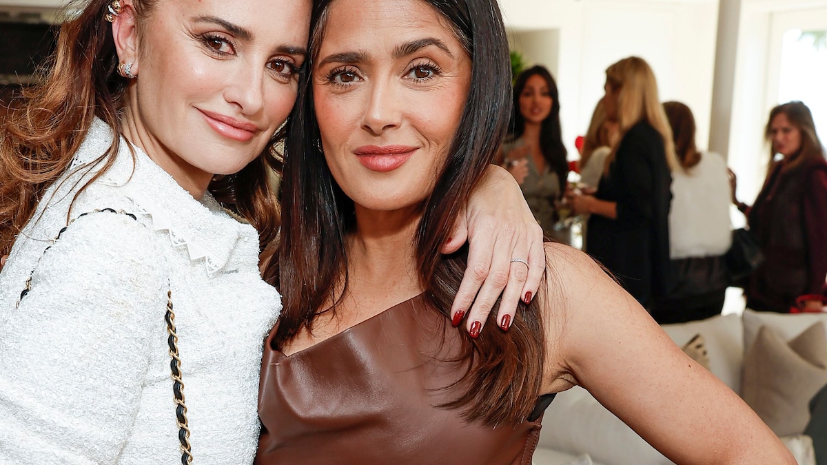 https://www.hola.com/us/horizon/landscape/f62eec015e96-beverly-hills-california-penc3a9lope-cruz-and-salma-hayek-attend-salma-hayek-p.jpg?im=Resize=(1200)