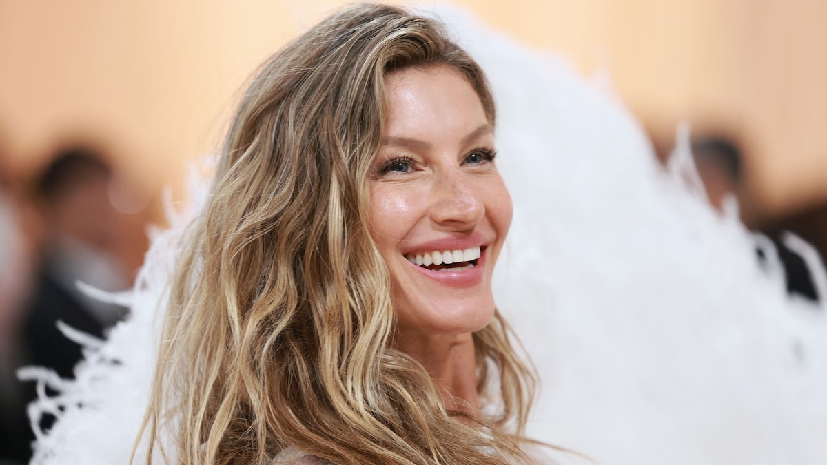 Gisele Bündchen and boyfriend Joaquim Valente are all smiles during a bike ride in front of Tom Brady’s villa