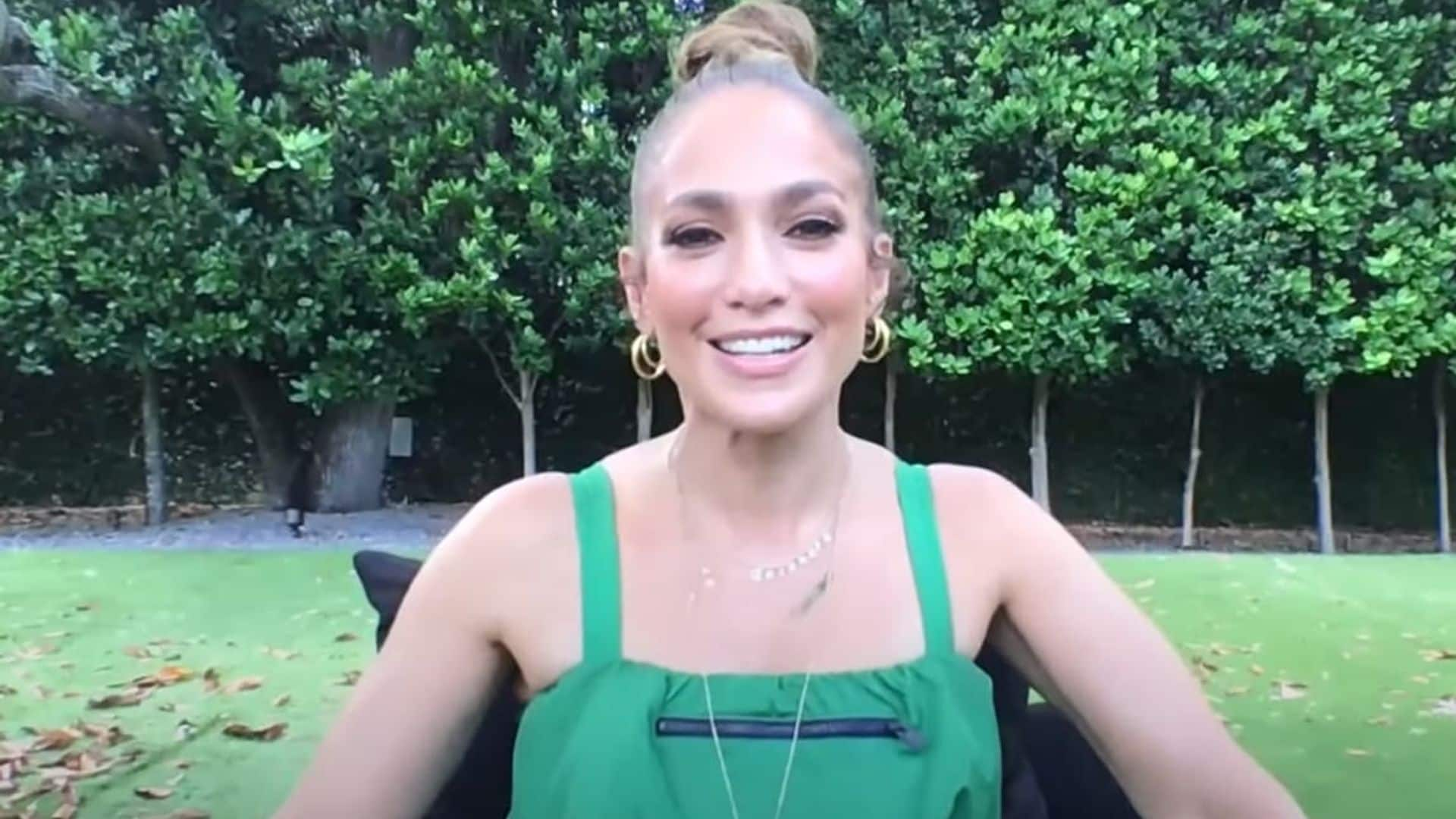 Jennifer Lopez reveals mystery man in her viral selfie and we’re still loling