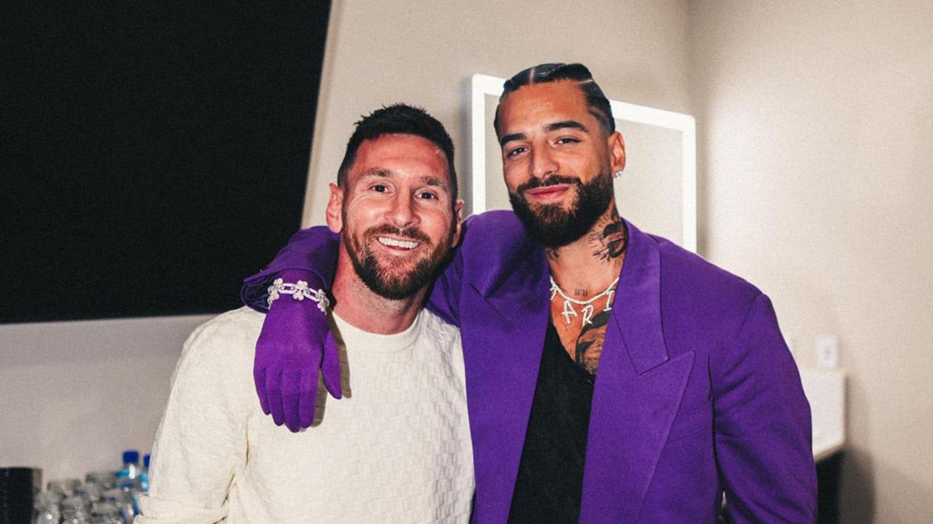 Leo Messi is a Maluma fan! The beloved athlete was captured at the Colombian artist’s Miami concert